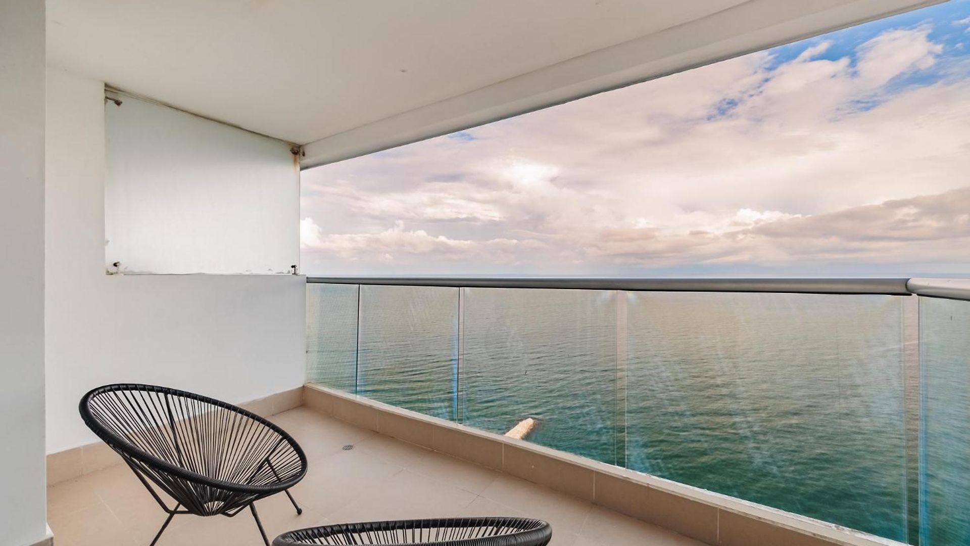 Magnifico Apto De 1 Con Vista Inmejorable Al Mar En Bocagrande Cartagena